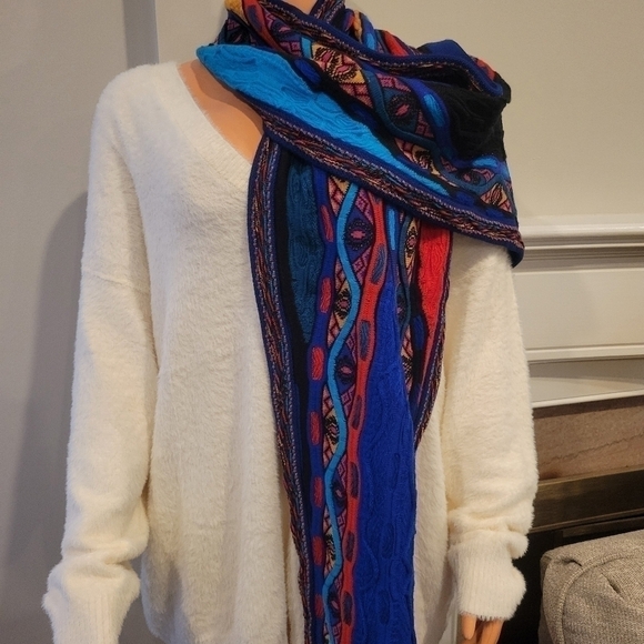 GECCU AUSTRALIA 100% Merino Wool 3D Scarf. - Picture 7 of 10
